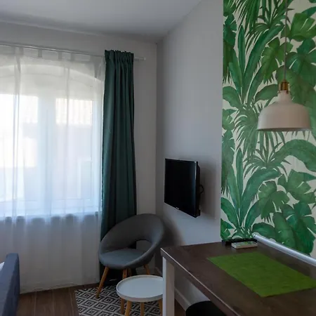 Moms House * Голубац